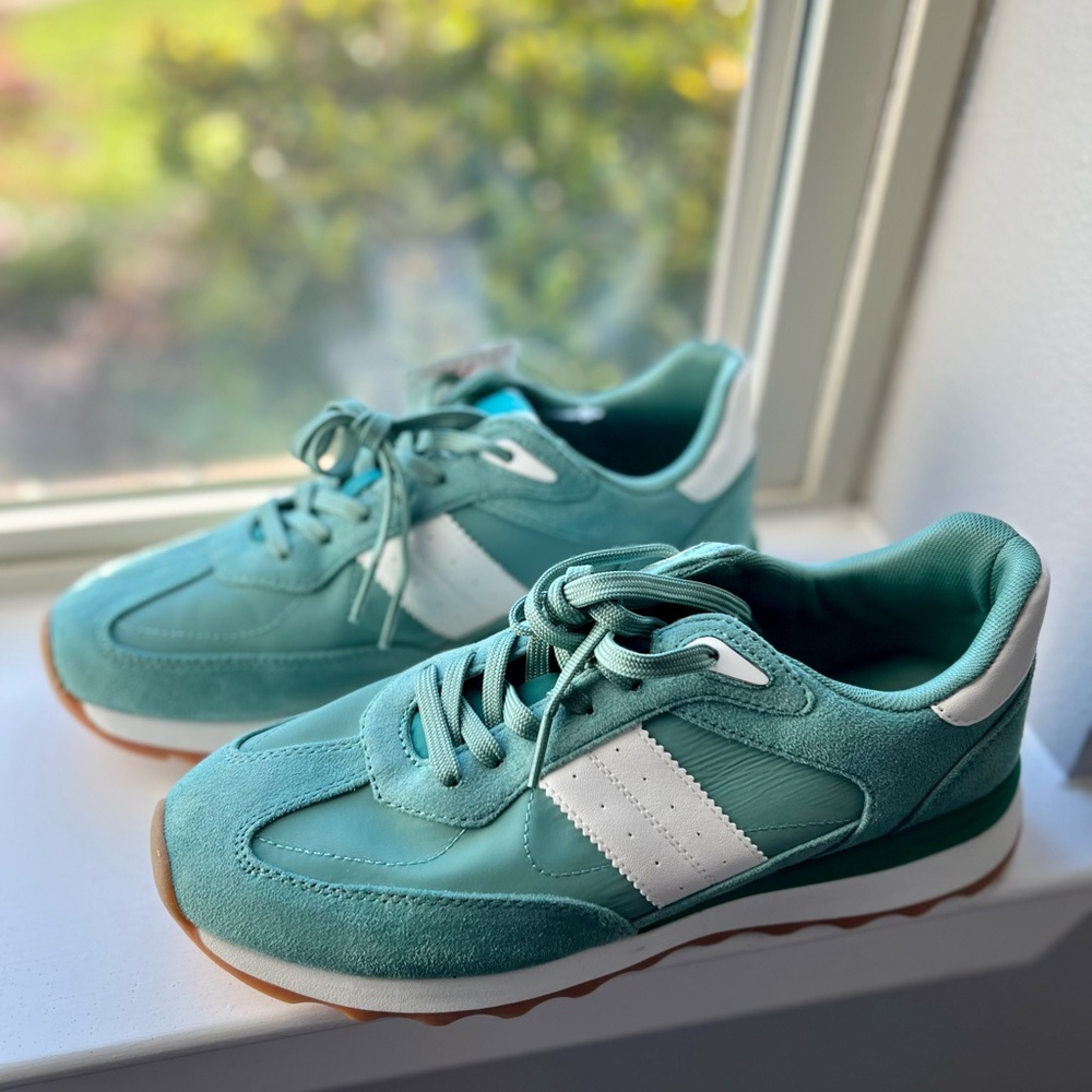 {Steve Madden} Percie Sneakers